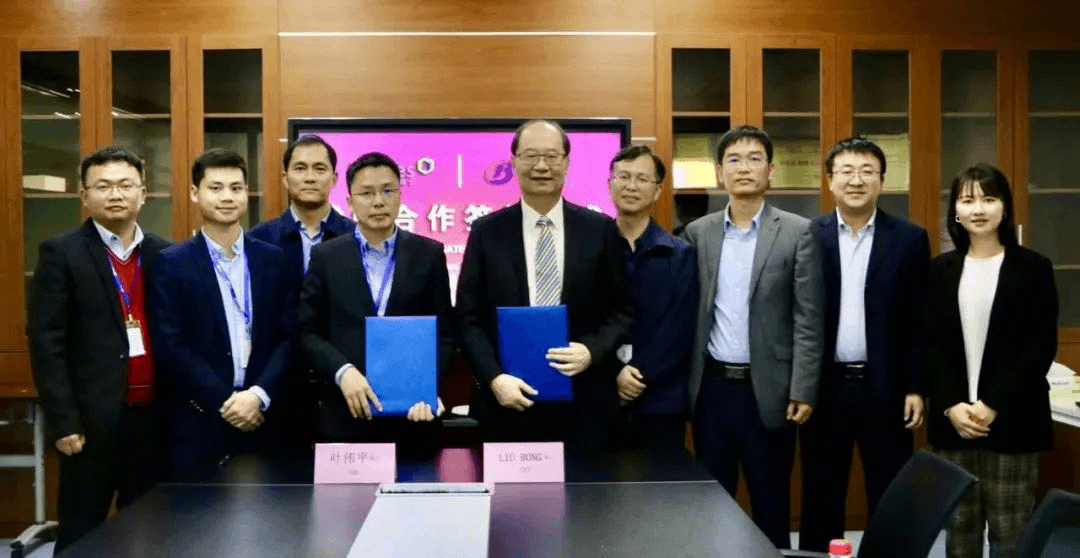 玻思韜與萊佛士舉行戰略合作簽約儀式